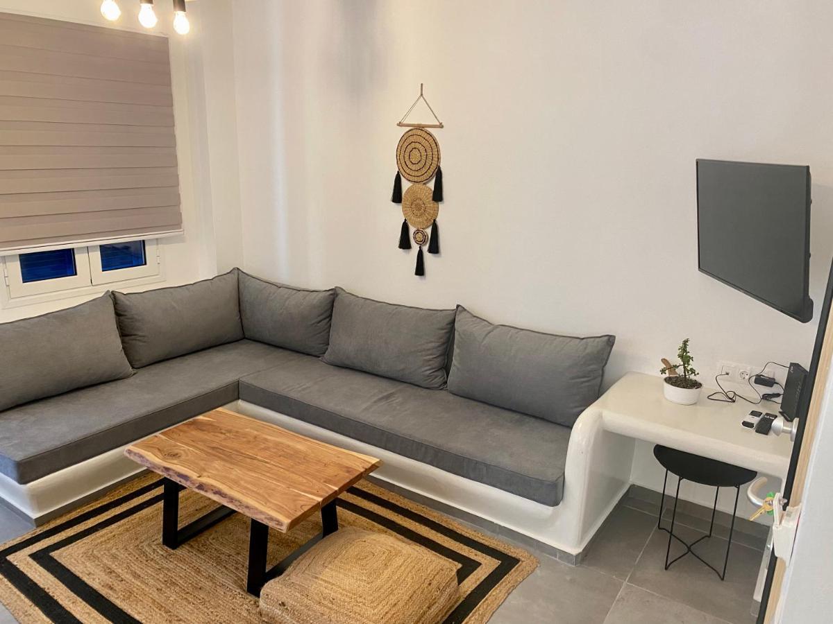Iakovos' Luxury House Villa Tinos ภายนอก รูปภาพ